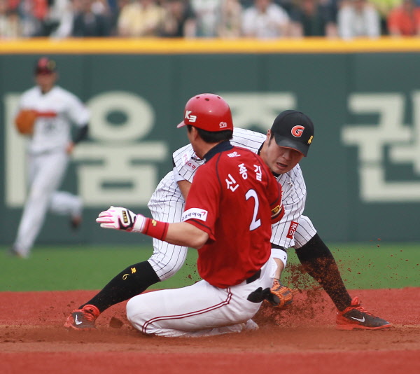 강민호 도루저지장면